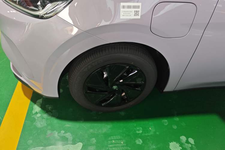 Used MG 4 EV 2026 Model 437 All-in-One Edition Left Front Wheel Hub