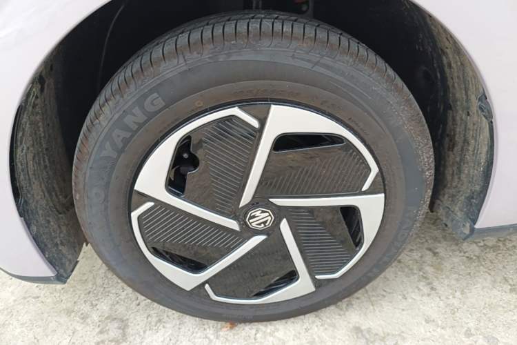 Used MG 4 EV 2026 Model 437 Composed Edition Left Front Wheel Hub