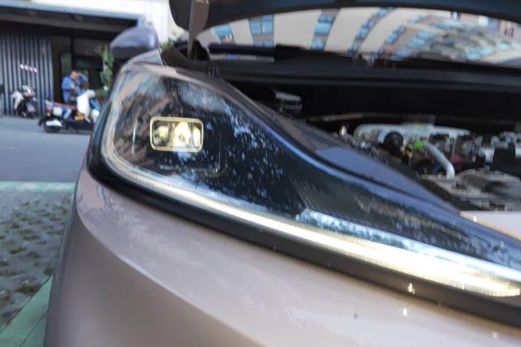 Used MG 4 EV 2026 Model 437 Freedom Edition Right Front Headlight