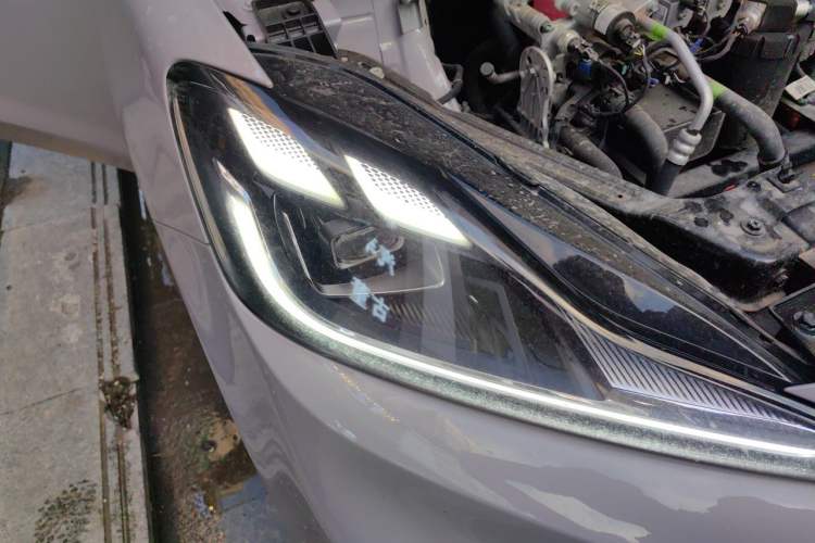 Used MG 4 EV 2026 Model 437 Freedom Edition Right Front Headlight