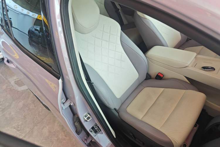 Used MG 4 EV 2026 Model 530 Smart Fun Edition Right Front Seat