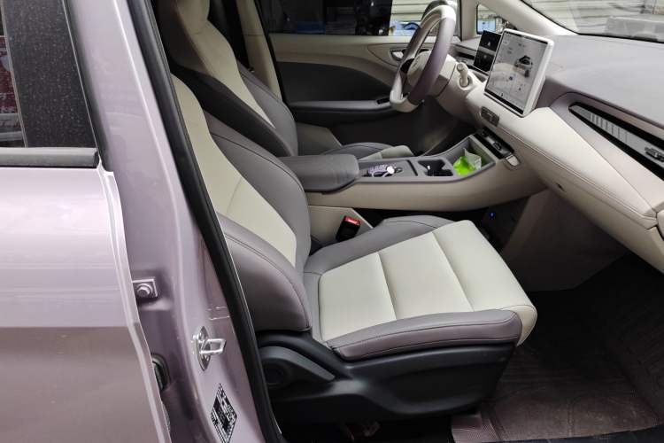 Used MG 4 EV 2026 Model 437 Composed Edition Right Front Seat