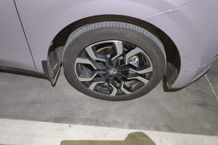 Used MG 4 EV 2026 Model 437 Freedom Edition Right Front Wheel Hub