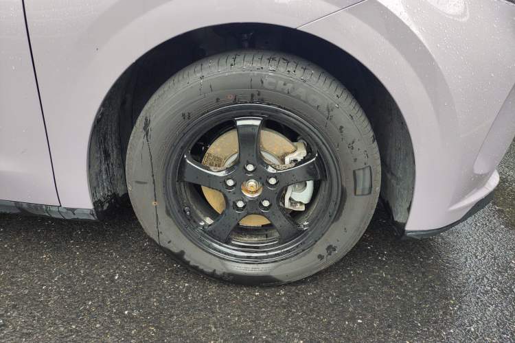 Used MG 4 EV 2026 Model 437 Composed Edition Right Front Wheel Hub