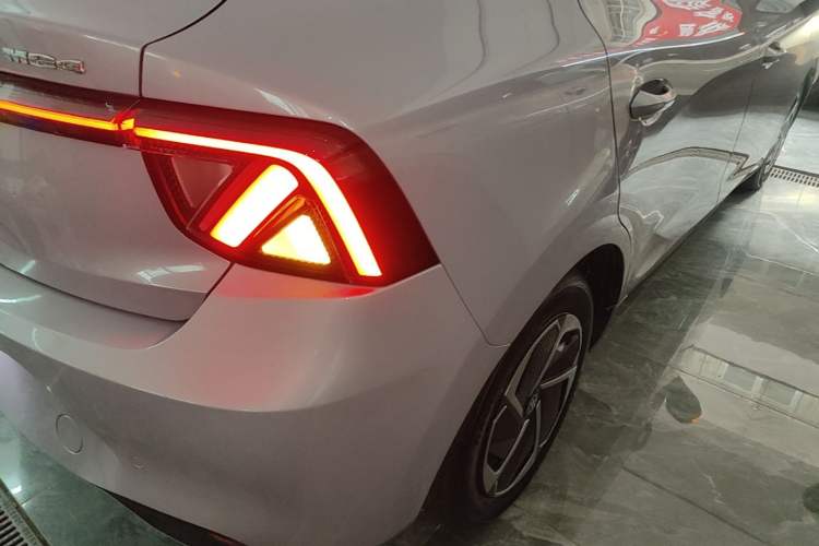 Used MG 4 EV 2026 Model 437 Composed Edition Right Rear Taillight