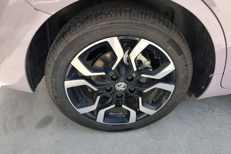Used MG 4 EV 2026 Model 437 Freedom Edition Right Rear Wheel Hub