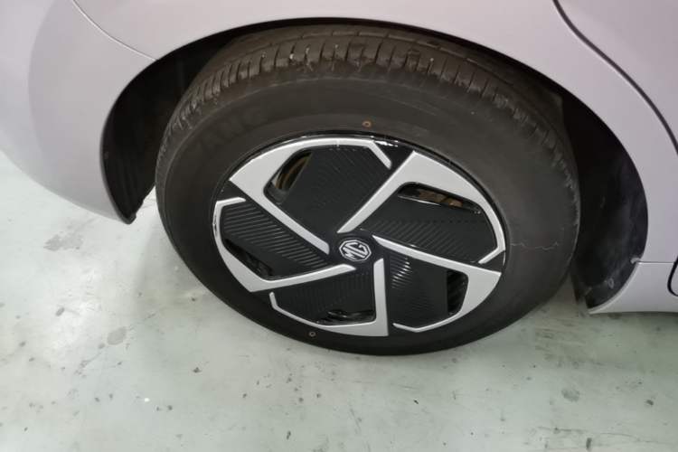 Used MG 4 EV 2026 Model 437 Composed Edition Right Rear Wheel Hub