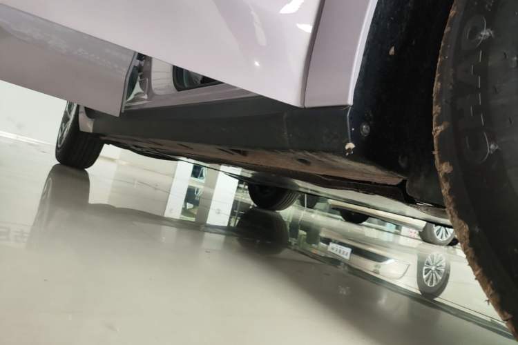 Used MG 4 EV 2026 Model 437 Composed Edition Right Side Sill