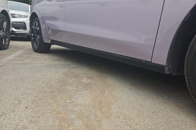 Used MG 4 EV 2026 Model 437 Freedom Edition Right Side Sill