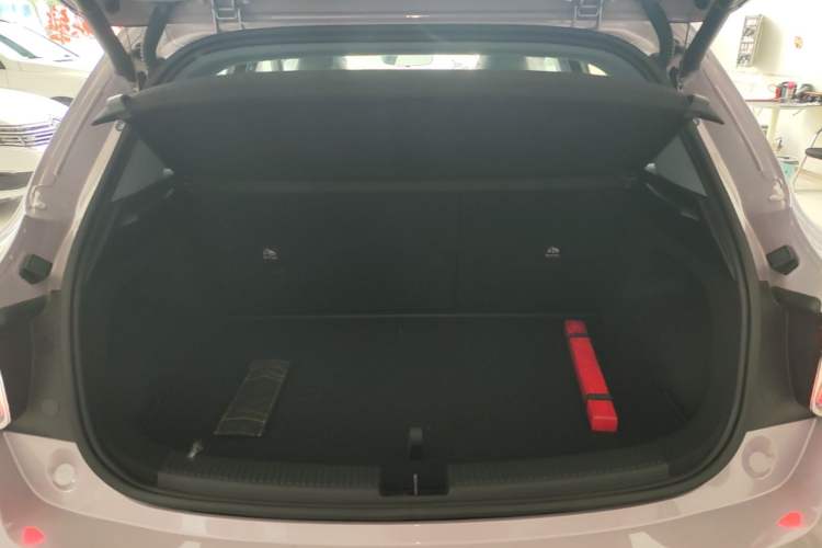 Used MG 4 EV 2026 Model 437 Composed Edition Trunk