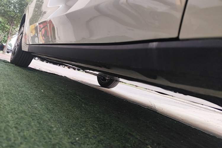 Used MG 4 EV 2026 Revised 437 Carefree Edition Right Side Sill