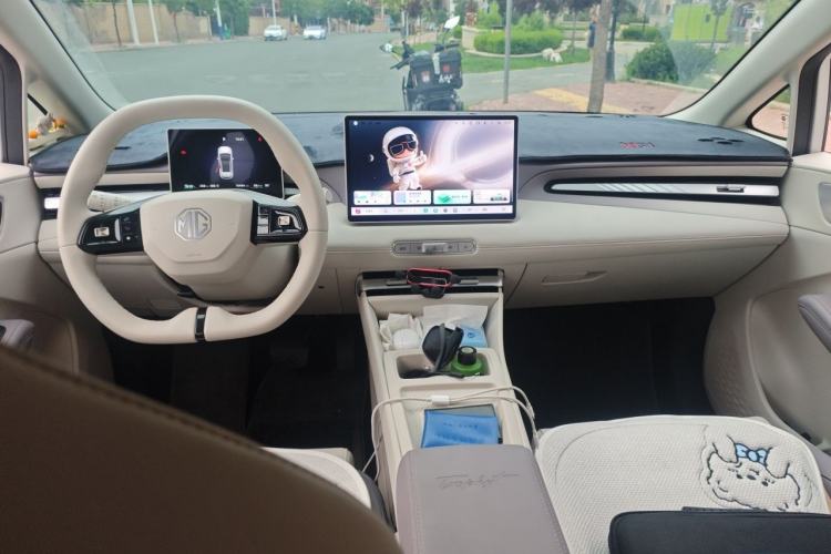 Used MG 4 EV 2026 Model 437 Composed Edition Center Console