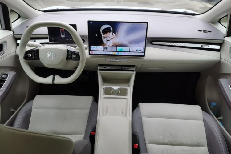 Used MG 4 EV 2026 Model 530 Smart Fun Edition Center Console