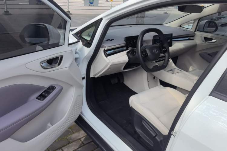 Used MG 4 EV 2026 Model 437 All-in-One Edition Driver Seat