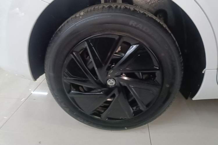 Used MG 4 EV 2026 Model 437 All-in-One Edition Exterior 5