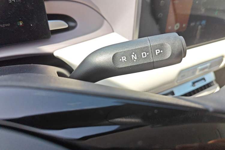 Used MG 4 EV 2026 Model 437 All-in-One Edition Gear Lever