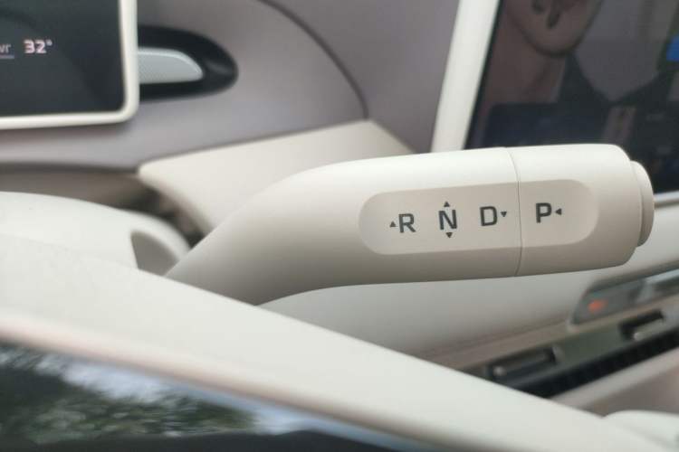 Used MG 4 EV 2026 Model 437 Composed Edition Gear Lever