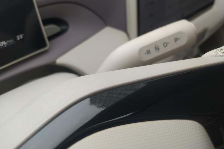 Used MG 4 EV 2026 Model 437 Composed Edition Gear Lever