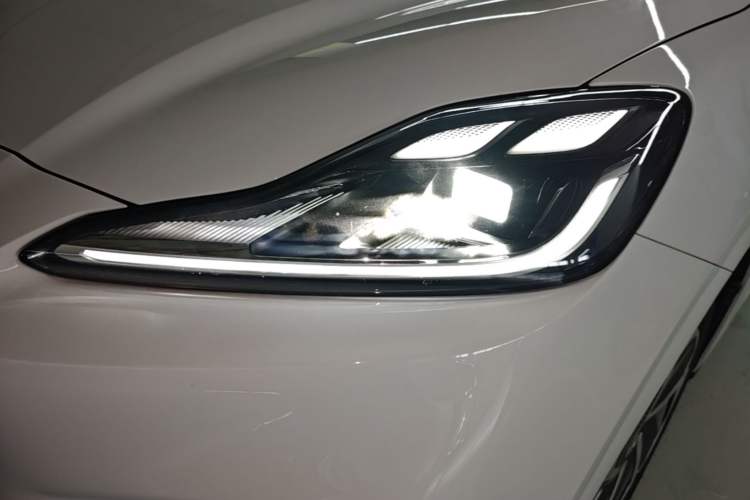 Used MG 4 EV 2026 Model 437 Composed Edition Left Front Headlight