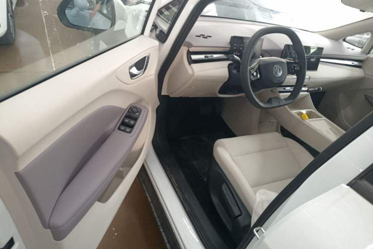 Used MG 4 EV 2026 Model 437 All-in-One Edition Left Front Seat