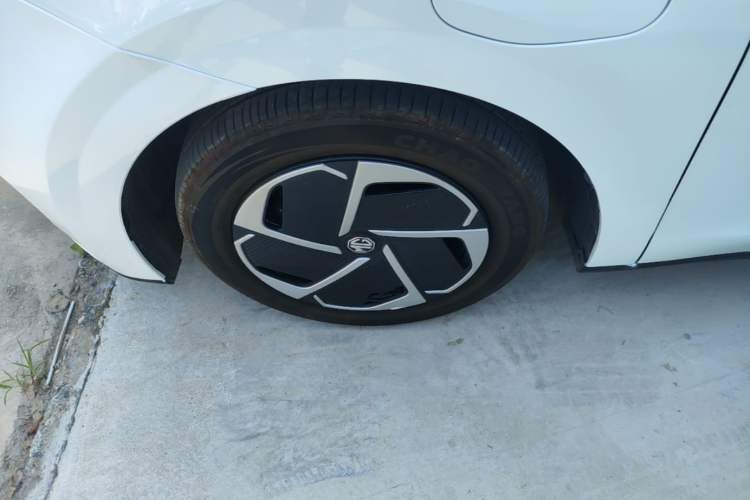 Used MG 4 EV 2026 Model 437 Composed Edition Left Front Wheel Hub