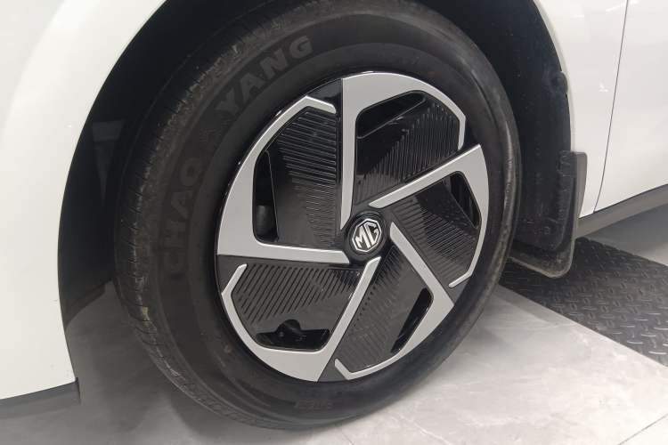 Used MG 4 EV 2026 Model 437 Composed Edition Left Front Wheel Hub