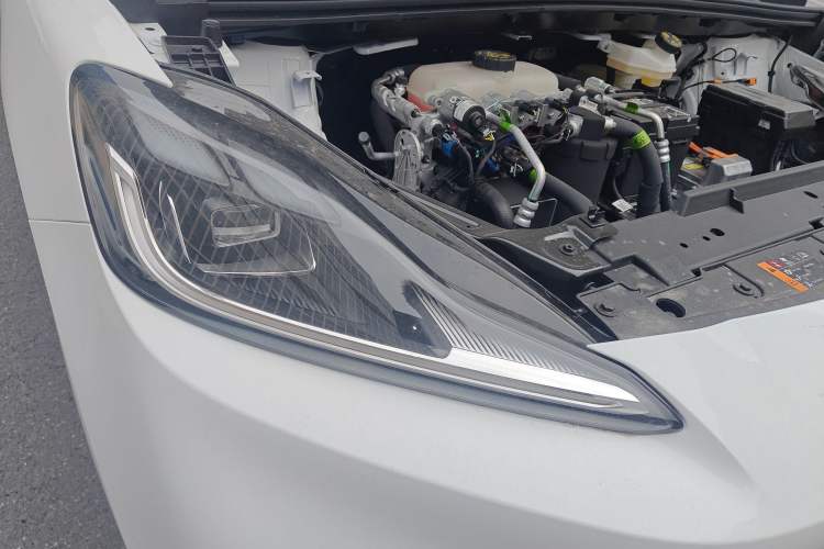 Used MG 4 EV 2026 Model 437 All-in-One Edition Right Front Headlight