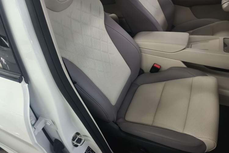 Used MG 4 EV 2026 Model 437 Freedom Edition Right Front Seat