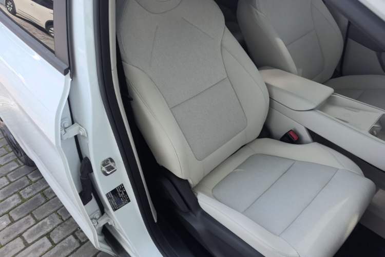 Used MG 4 EV 2026 Model 437 All-in-One Edition Right Front Seat