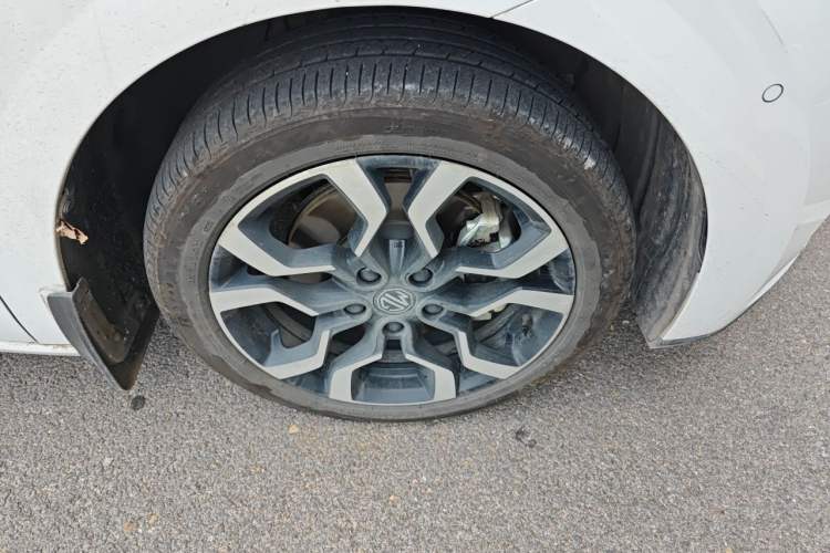Used MG 4 EV 2026 Model 530 Smart Fun Edition Right Front Wheel Hub