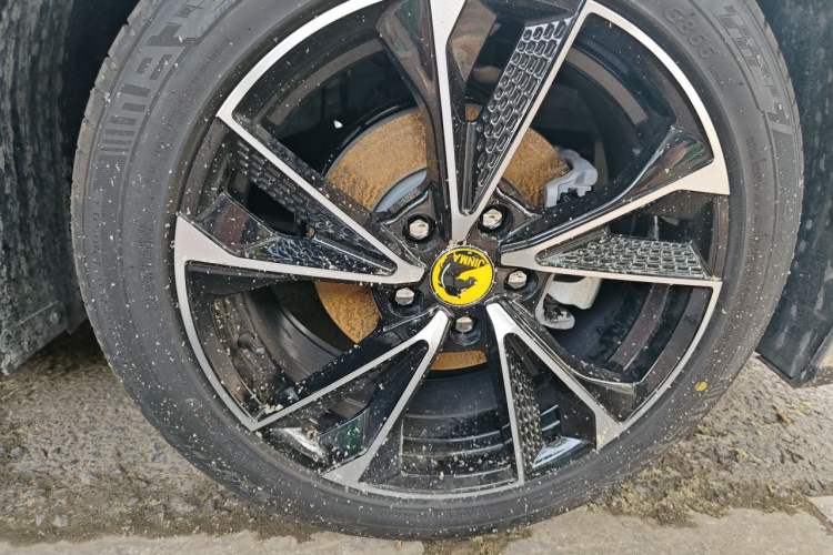 Used MG 4 EV 2026 Model 437 All-in-One Edition Right Front Wheel Hub