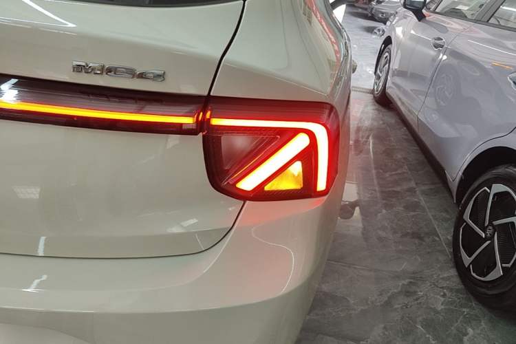 Used MG 4 EV 2026 Model 437 Composed Edition Right Rear Taillight