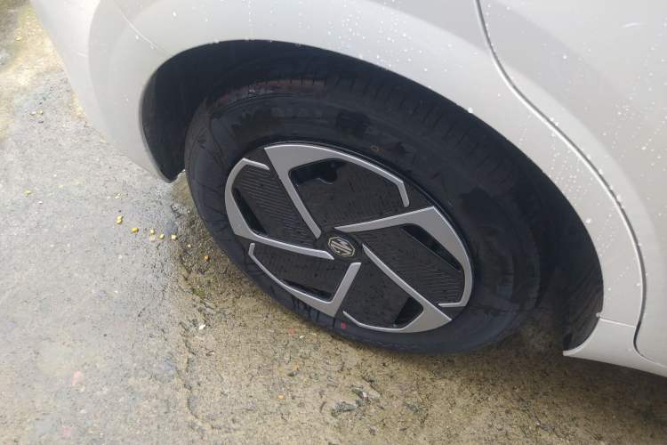 Used MG 4 EV 2026 Model 437 Composed Edition Right Rear Wheel Hub