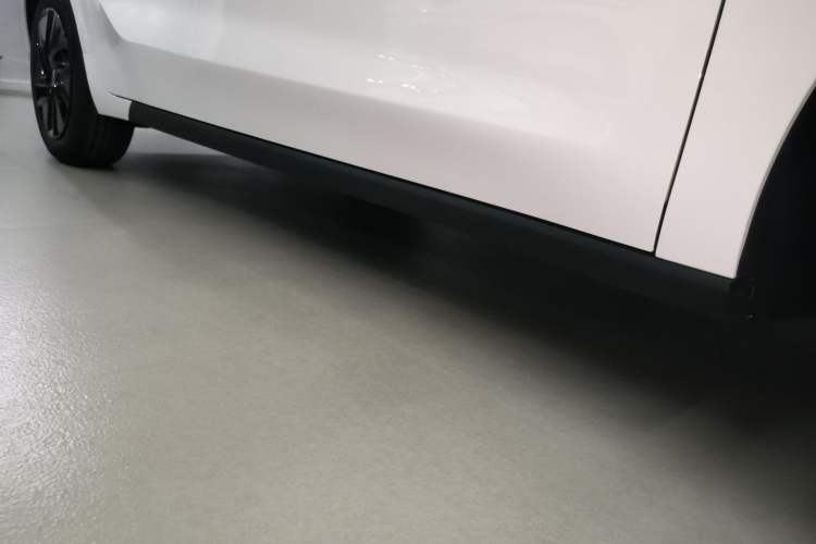Used MG 4 EV 2026 Model 437 All-in-One Edition Right Side Sill