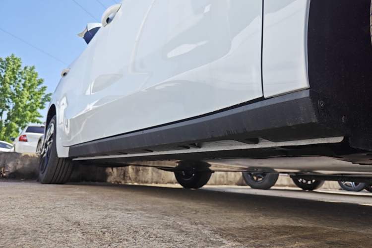 Used MG 4 EV 2026 Model 437 All-in-One Edition Right Side Sill