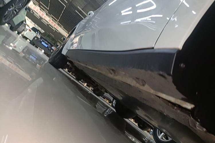 Used MG 4 EV 2026 Model 437 All-in-One Edition Right Side Sill