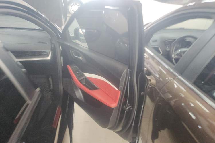 Used MG 5 2021 180 DVVT CVT Youth Luxury Edition Interior 5
