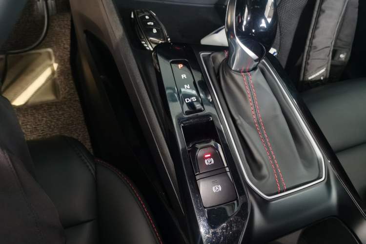 Used MG 5 2022 180 DVVT CVT Youth Luxury Edition Gear Lever