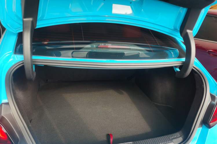 Used MG 5 2022 180 DVVT CVT Youth Luxury Edition Trunk