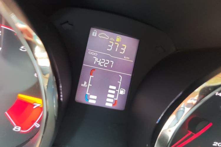 Used MG 5 2012 1.5L Manual Fashion Edition Odometer Close Up