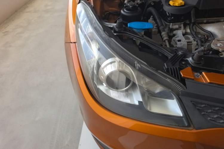 Used MG 5 2012 1.5L Automatic Elite Edition Right Front Headlight