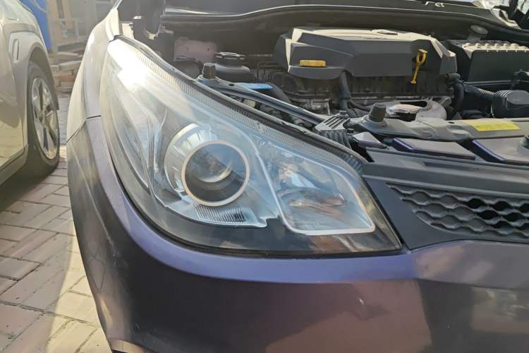 Used MG 5 2012 1.5L Manual Elite Edition Right Front Headlight