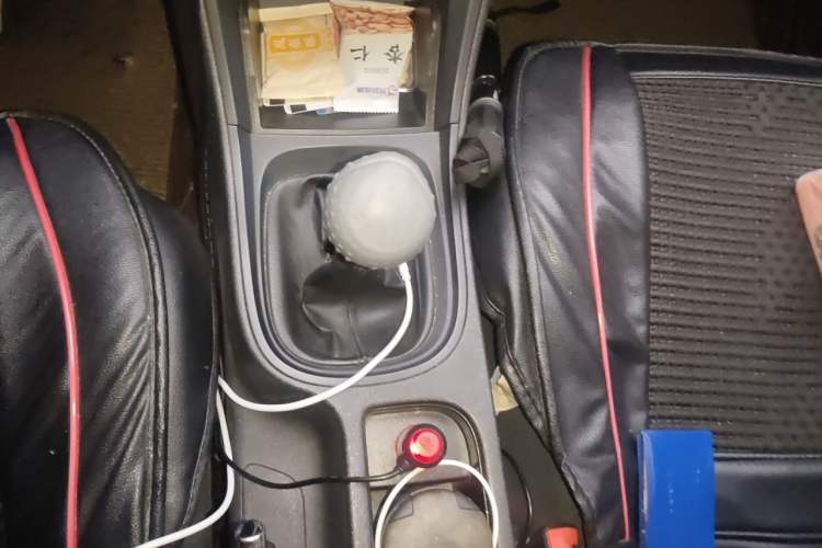 Used MG 5 2012 1.5L Manual Elite Edition Gear Lever