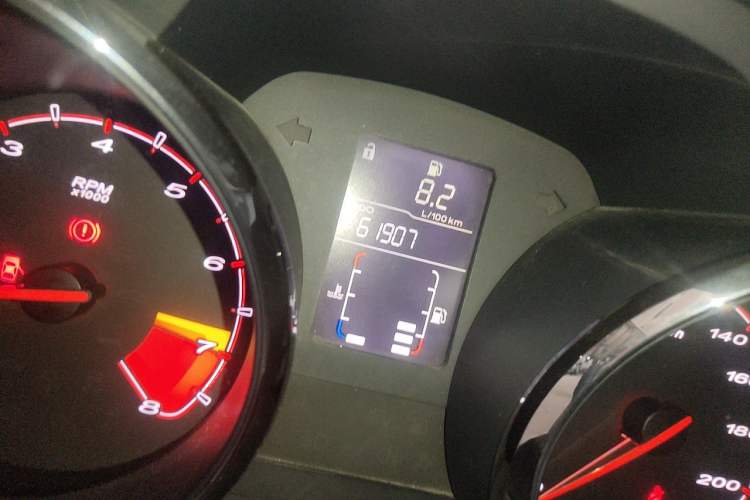 Used MG 5 2012 1.5L Manual Elite Edition Odometer Close Up