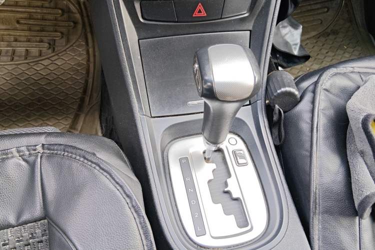 Used MG 5 2012 1.5L Automatic Luxury Edition Gear Lever