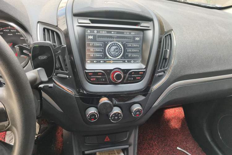Used MG 5 2012 1.5L Automatic Elite Edition Audio And AC Panel