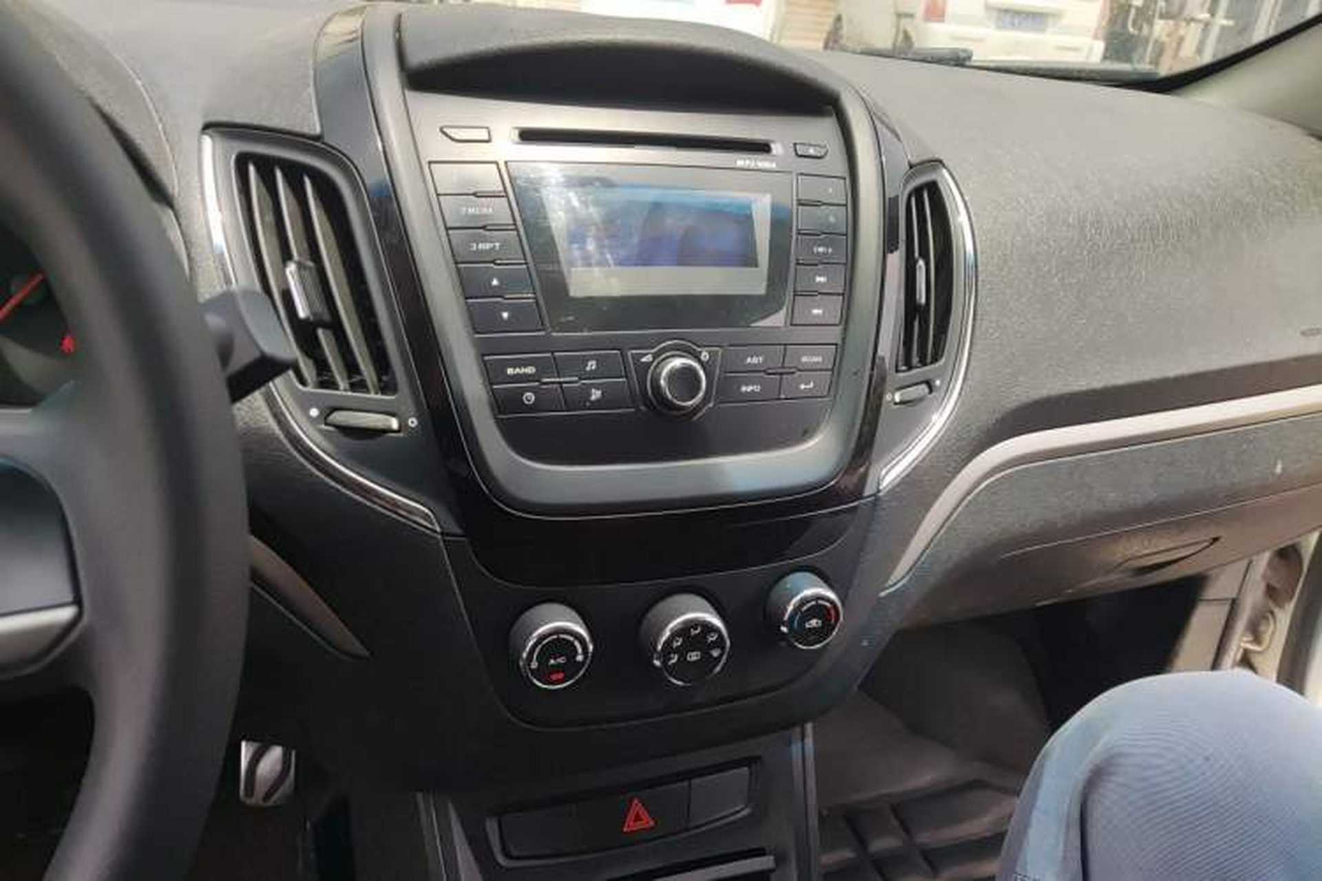 Used MG 5 2012 1.5L Manual Elite Edition Audio And AC Panel