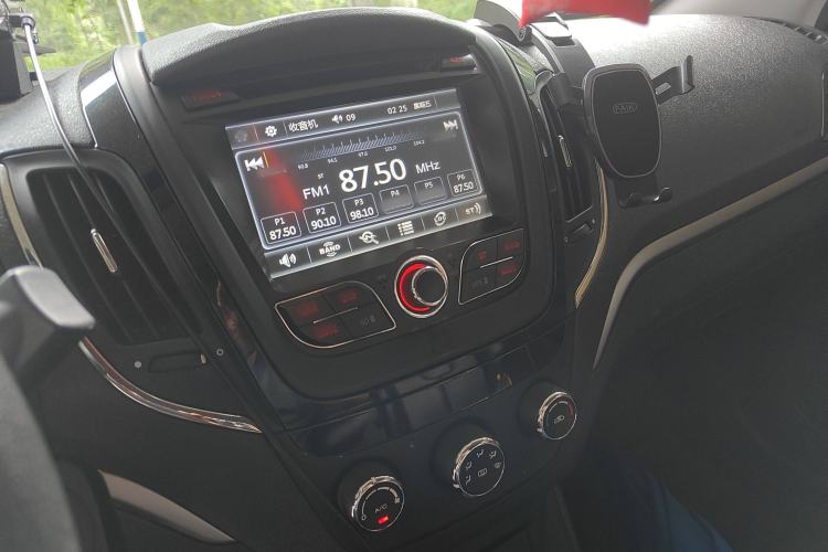 Used MG 5 2012 1.5L Automatic Elite Edition Audio And AC Panel