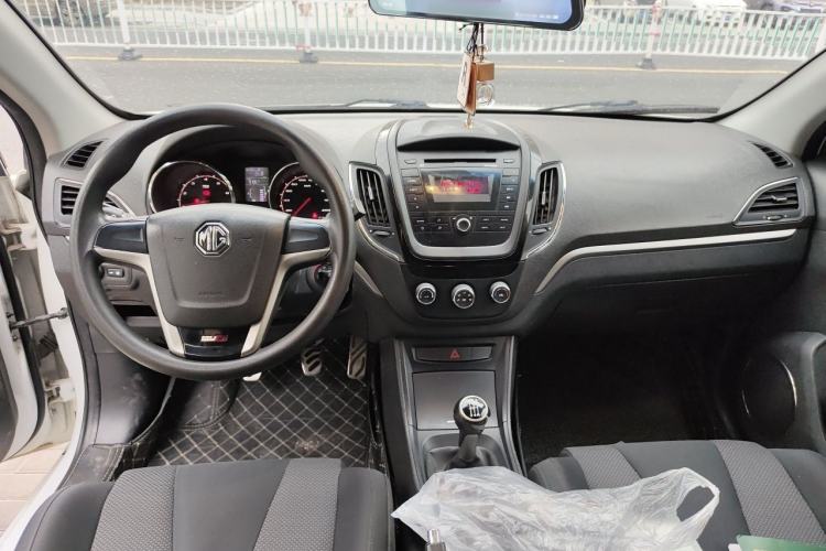 Used MG 5 2012 1.5L Manual Elite Edition Center Console