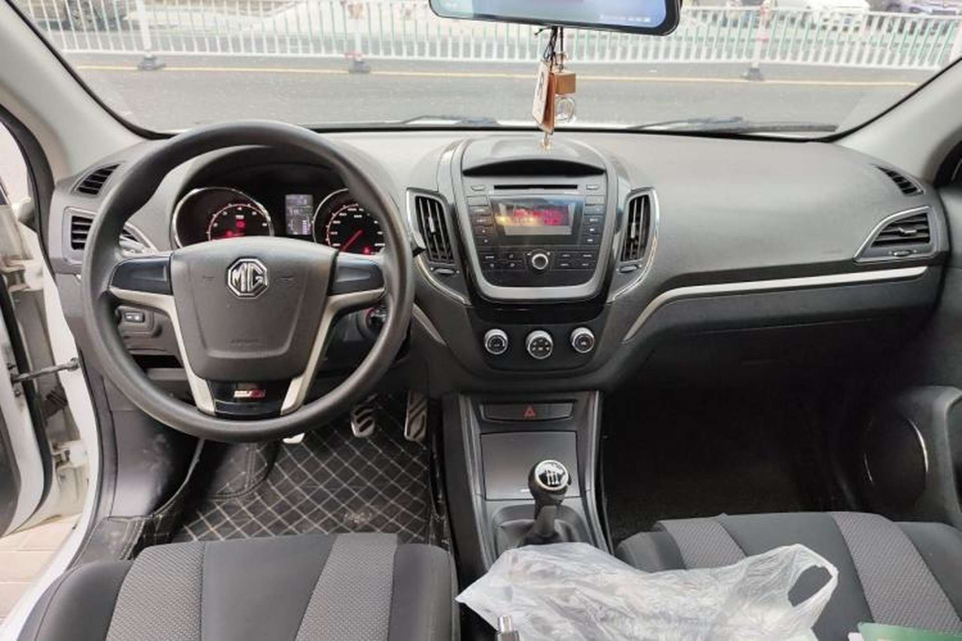 Used MG 5 2012 1.5L Manual Elite Edition Center Console